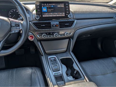 Used 2018 Honda Accord EX-L image 18