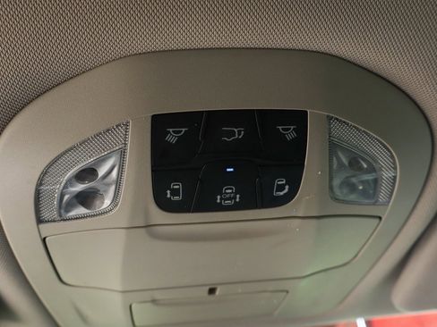 Used 2021 Chrysler Pacifica Touring-L w/ Uconnect Theater Family Group image 25