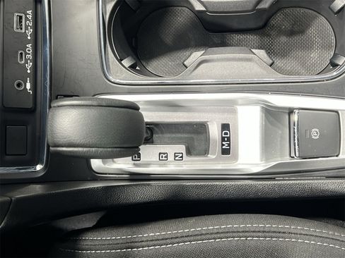 Certified 2024 Subaru Ascent Premium w/ Convenience Package image 19