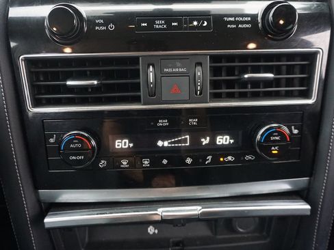 Used 2024 INFINITI QX80 Luxe AWD/4WD image 12