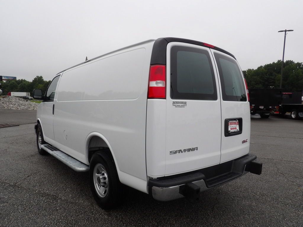Used 2025 GMC Savana 2500 w/ Driver Convenience Package RWD image 5