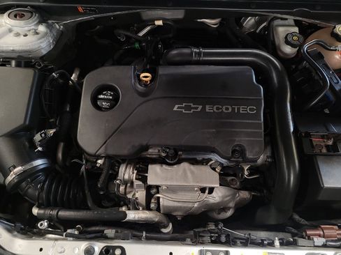 Used 2018 Chevrolet Malibu LT FWD image 30