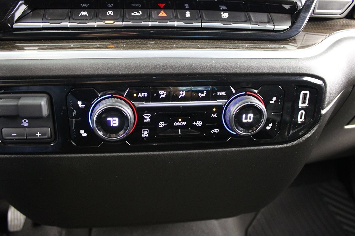 Used 2025 Chevrolet Silverado 1500 LT AWD/4WD image 11