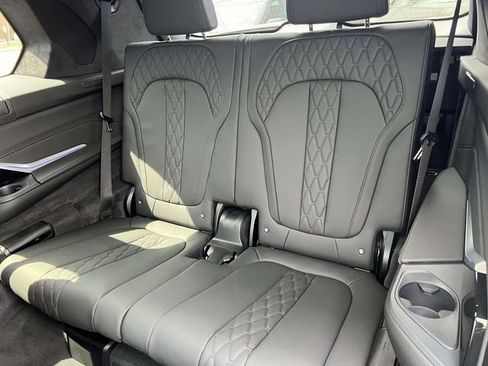 Used 2024 BMW X7 xDrive40i w/ Executive Package AWD/4WD image 15