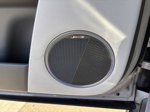 Used 2025 Hyundai Ioniq 5 Limited image 27