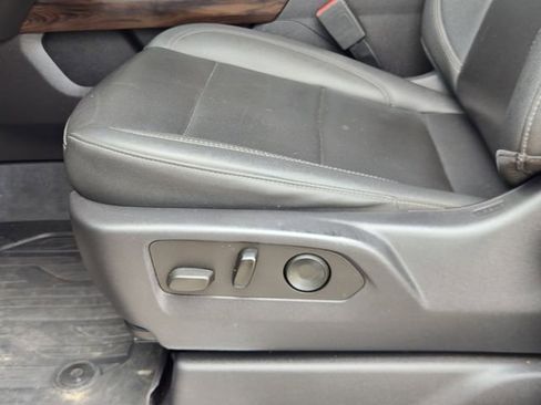 Used 2023 GMC Sierra 1500 SLT image 24