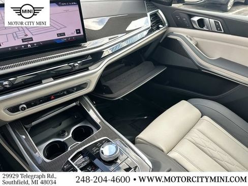 Used 2025 BMW X7 M60i AWD/4WD image 40