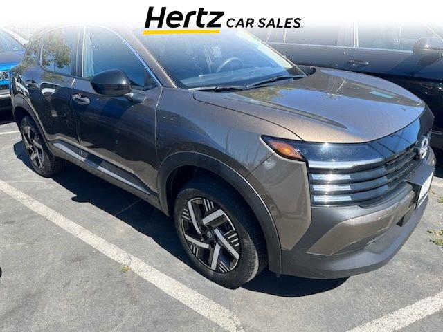 Used 2026 Nissan Kicks SV w/ Cold Weather Package FWD image 1