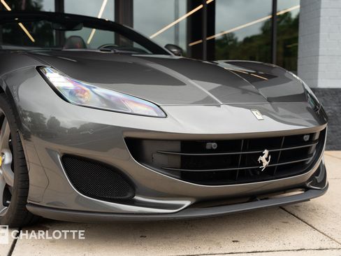 Used 2020 Ferrari Portofino RWD image 2