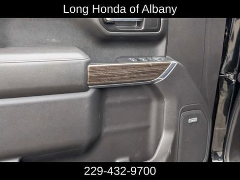 Used 2021 Chevrolet Silverado 1500 LT Trail Boss w/ Convenience Package II AWD/4WD image 12