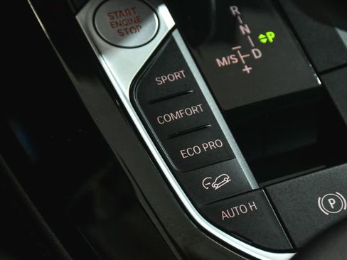 Used 2023 BMW X4 xDrive30i w/ M Sport Package AWD/4WD image 30