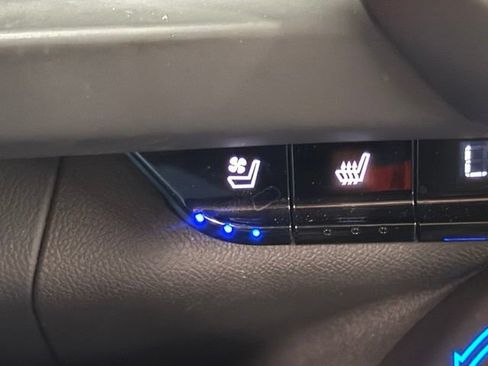 Used 2022 Chevrolet Camaro SS RWD image 28