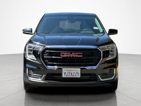 Used 2024 GMC Terrain SLE FWD image 8