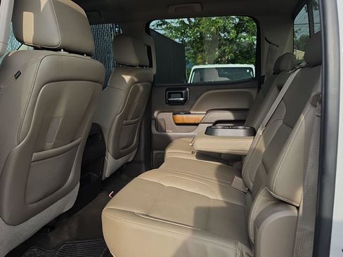 Used 2014 GMC Sierra 1500 SLT w/ SLT Crew Cab Value Package AWD/4WD image 9