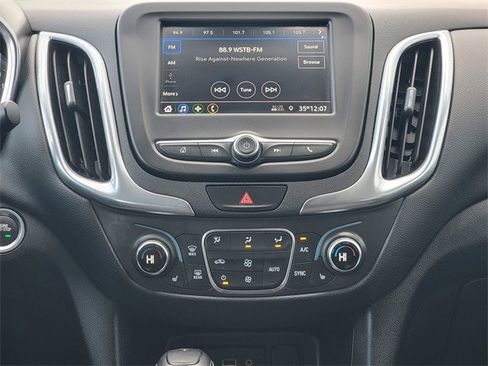 Used 2020 Chevrolet Equinox LT image 27