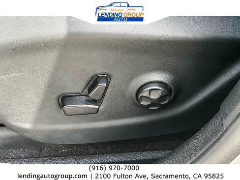 Used 2019 Jeep Cherokee Limited AWD/4WD image 20