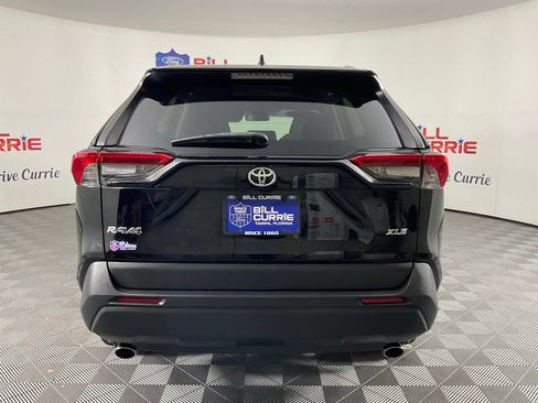 Used 2020 Toyota RAV4 XLE FWD image 4