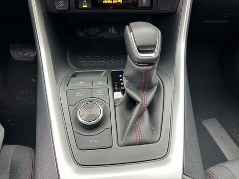 New 2025 Toyota RAV4 SE image 30