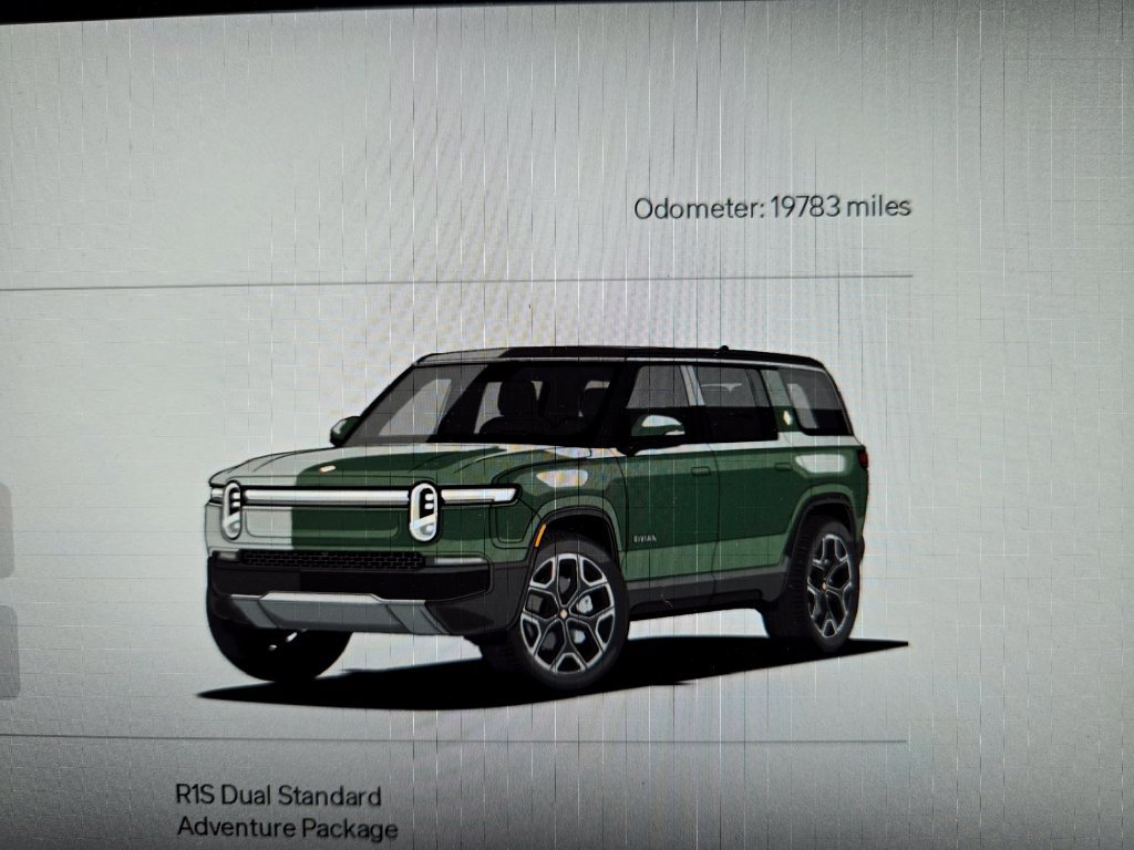 Used 2025 Rivian R1S Adventure Dual AWD/4WD image 21