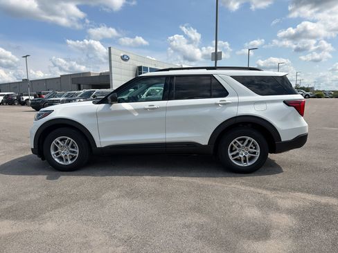 New 2026 Ford Explorer Active w/ Active Comfort Package RWD image 8