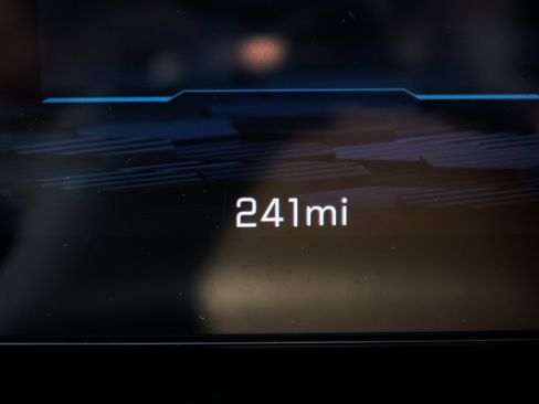 Used 2026 Chevrolet Suburban Z71 w/ Comfort Package image 22