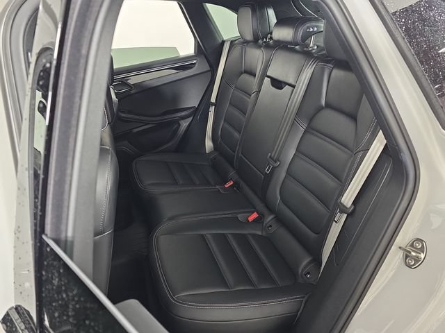 Used 2024 Porsche Macan S AWD/4WD image 27