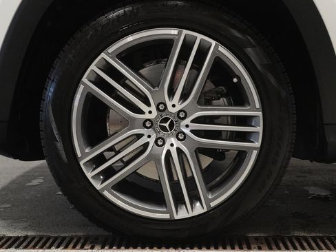 Used 2026 Mercedes-Benz GLS 450 4MATIC image 9