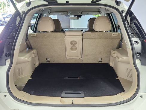 Used 2020 Nissan Rogue SV image 14