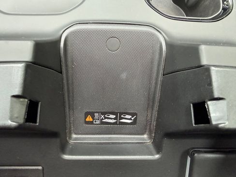 Used 2025 GMC Sierra 1500 AT4 w/ AT4 Premium Package AWD/4WD image 37