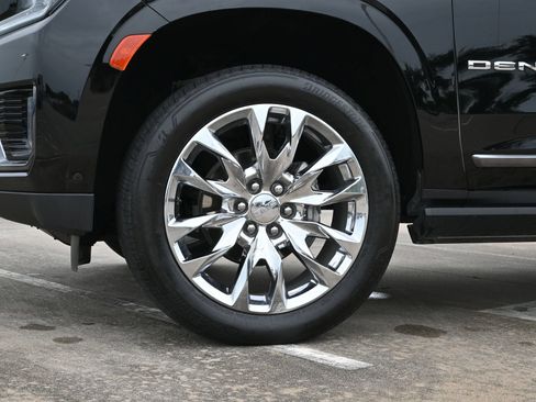 Used 2024 GMC Yukon XL Denali Ultimate AWD/4WD image 27