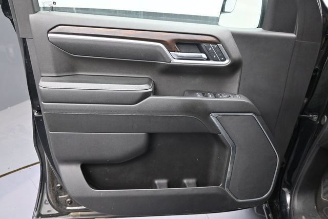 Used 2025 GMC Sierra 1500 SLT RWD image 13