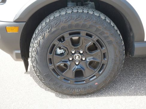 Certified 2025 Ford Bronco Sport Outer Banks w/ Sasquatch Outer Banks Package AWD/4WD image 9