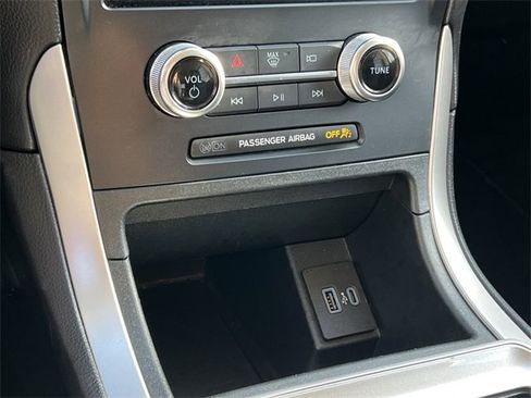 Used 2024 Ford Edge SEL image 26