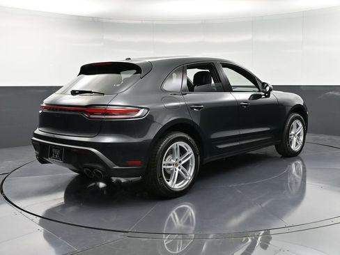 Certified 2025 Porsche Macan AWD/4WD image 8