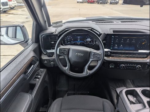 Used 2024 Chevrolet Silverado 1500 RST w/ Rally Edition image 3