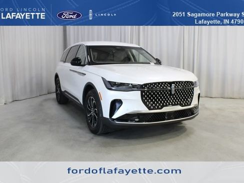 Used 2024 Lincoln Nautilus Premier AWD/4WD image 1