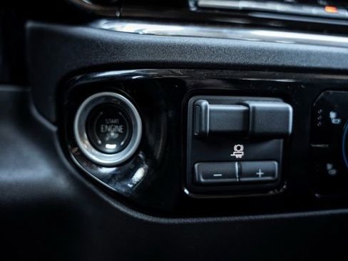 Used 2024 Chevrolet Silverado 1500 LT image 23