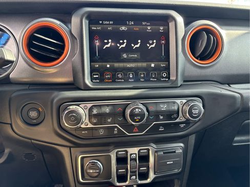 Used 2023 Jeep Gladiator Mojave w/ Cold Weather Group image 14