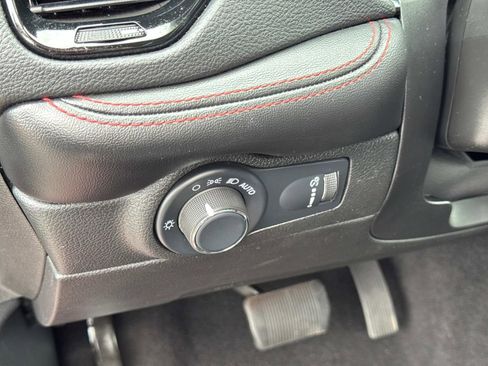 Used 2024 Dodge Durango GT image 28