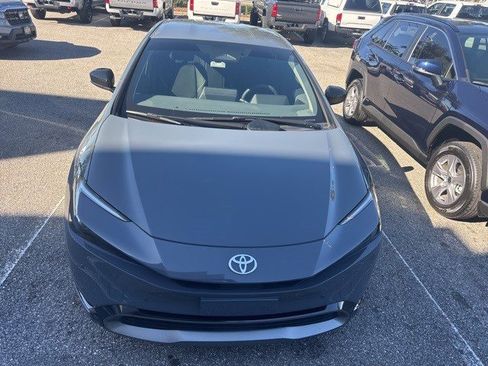 Used 2023 Toyota Prius XLE image 2