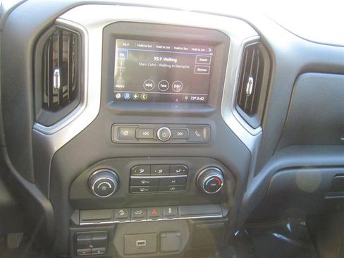 Used 2019 Chevrolet Silverado 1500 Custom Trail Boss image 19