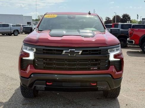 Used 2023 Chevrolet Silverado 1500 LT Trail Boss AWD/4WD image 3