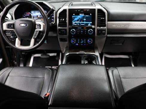 Used 2018 Ford F250 Lariat w/ Lariat Value Package image 33