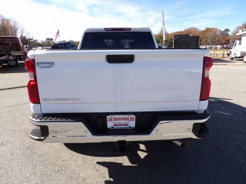 Used 2024 Chevrolet Silverado 2500 W/T w/ WT Convenience Package image 6