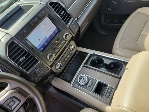 Used 2021 Ford Expedition Limited RWD image 40