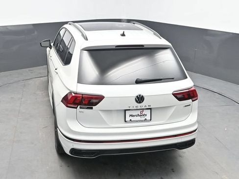 Used 2022 Volkswagen Tiguan SE R-Line AWD/4WD image 30