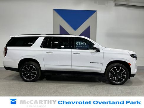 Used 2024 Chevrolet Suburban RST w/ Luxury Package image 4