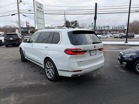 Used 2025 BMW X7 xDrive40i image 4