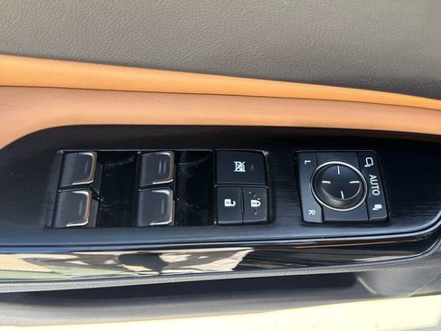 Used 2022 Lexus ES 350 Ultra Luxury w/ Accessory Package 2 FWD image 14