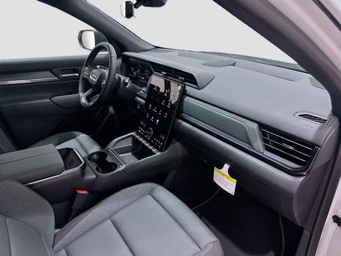 New 2026 GMC Terrain AT4 w/ Convenience Package III AWD/4WD image 30